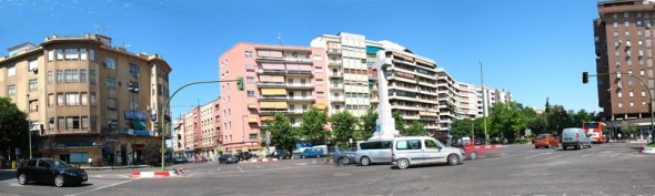 Cruz de los Caidos, ayuntamiento de Caceres